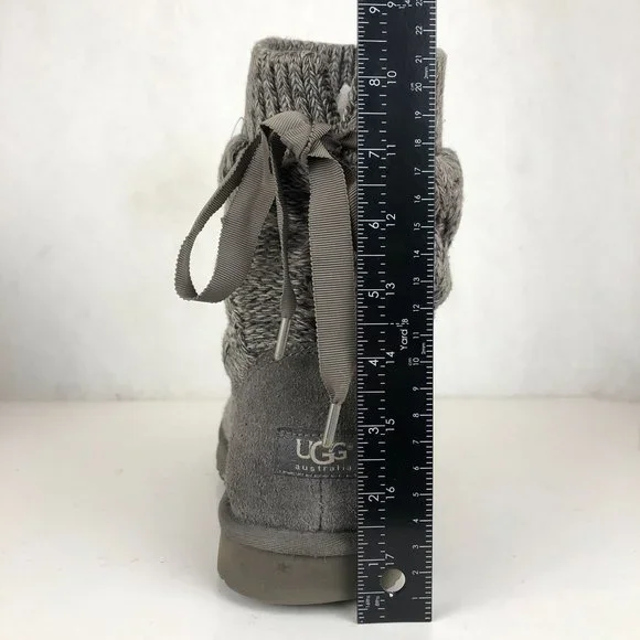 UGG Women's Size 9 Isla Grey Cable Knit Sweater Lace-Up Ankle Booties Boots - Picture 12 of 12